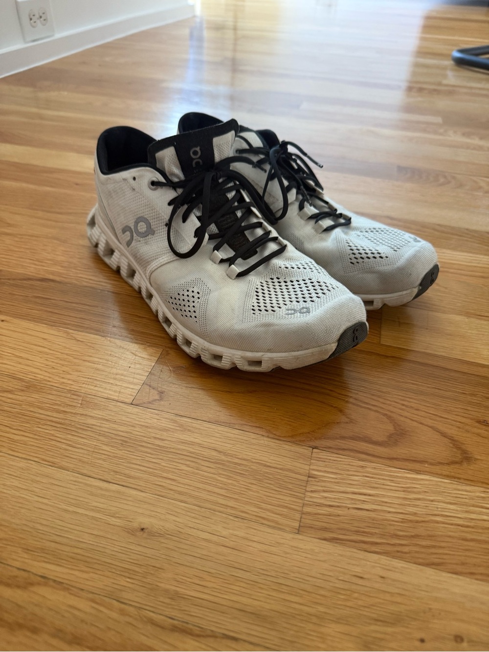 On Cloud Running Shoes - Men 11.5